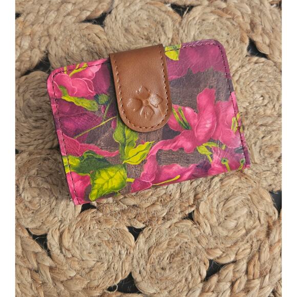 Patricia Nash Chiara Wallet Bouganvillea Pattern Like New Condition - Picture 1 of 7